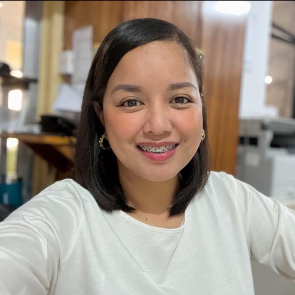 Leona Cruz profile image